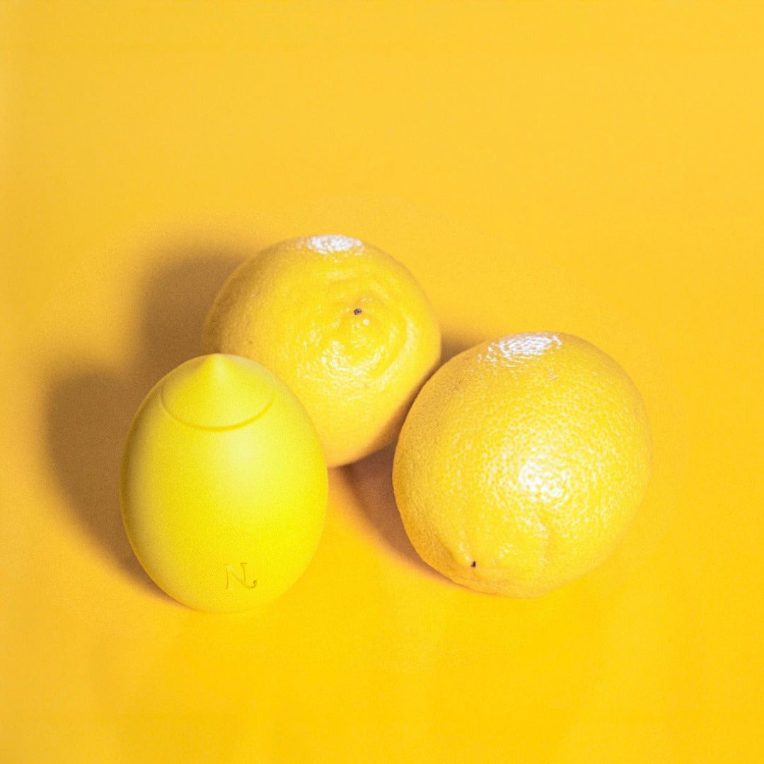 Lemon Clitoral Vibrator — na mão